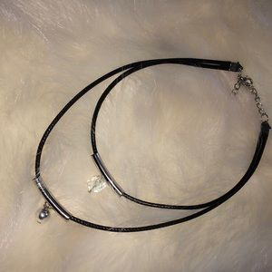 Black dual choker